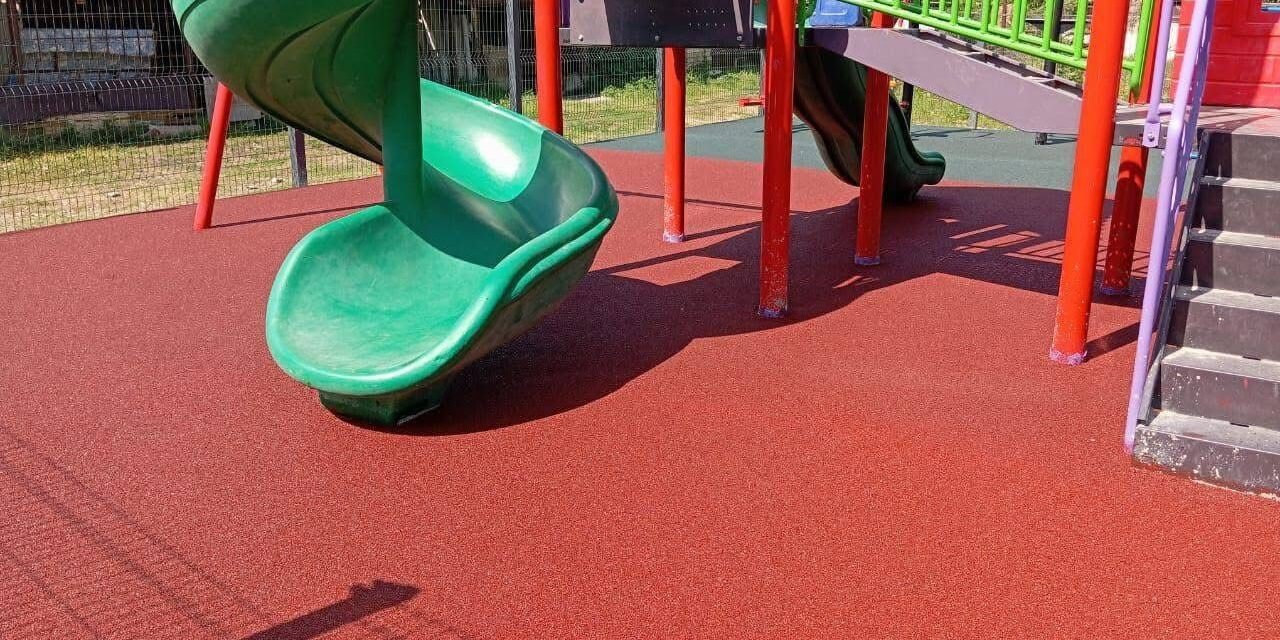 Арашан айыл аймагында жергиликтүү бюджеттин эсебинен 3 даана балдар жана варкаут аянтчалары салынды.