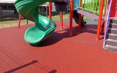 Арашан айыл аймагында жергиликтүү бюджеттин эсебинен 3 даана балдар жана варкаут аянтчалары салынды.