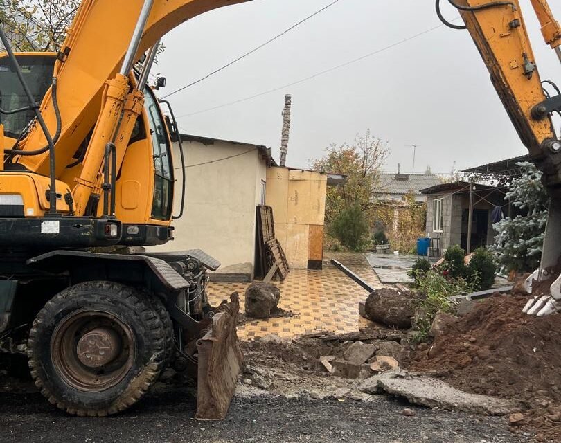 Таш-Дөбө айылындагы таза суу долбоорунун аткарылышы