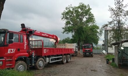 Таш-Дөбө айылында заманбап спортзал имаратынын курулушу кызуу жүргүзүлүүдө. Каржылоо булагы Республикалык бюджет.